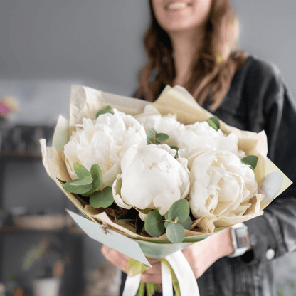 Peonies bouquet "White Queen" from 10 - 100 pcs - My Queen